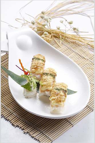寿司美食卷手握卷摆盘视觉摄影图