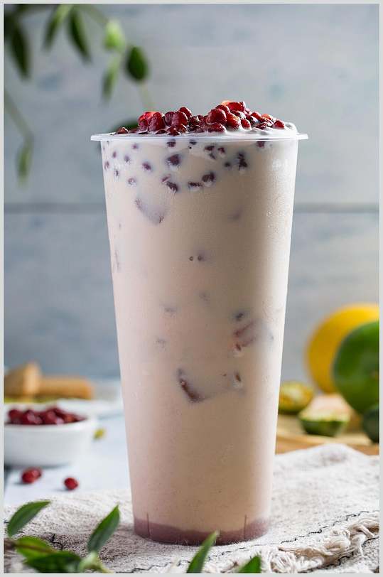 夏日创意红豆奶茶摄影图片-众图网