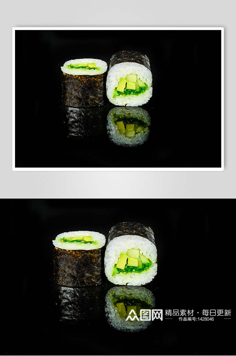 寿司美食黑底海苔青瓜卷摄影图素材