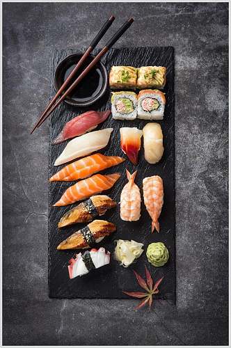黑底方形盘寿司日式料理海报