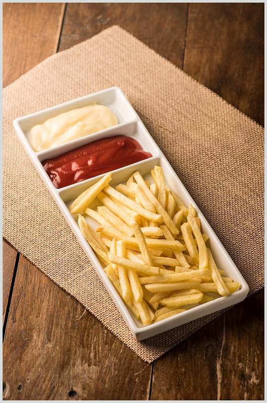 炸薯条配番茄酱摄影图片