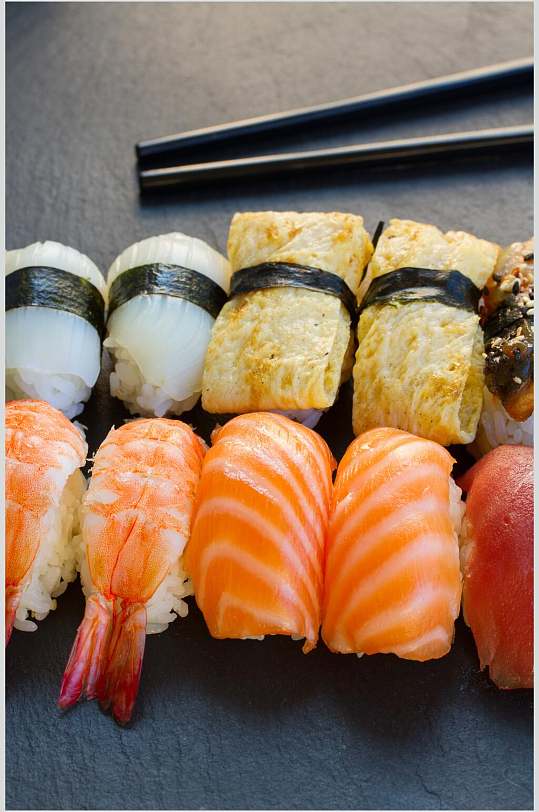 寿司美食手握套餐菜单摄影图