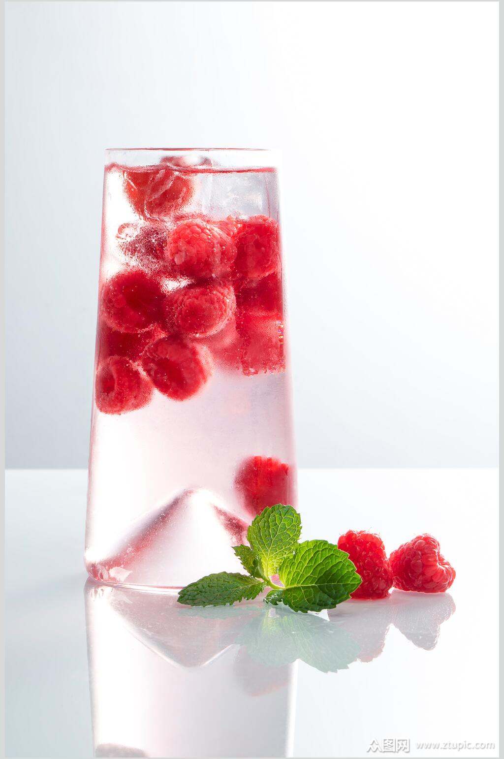 薄荷草莓水素材