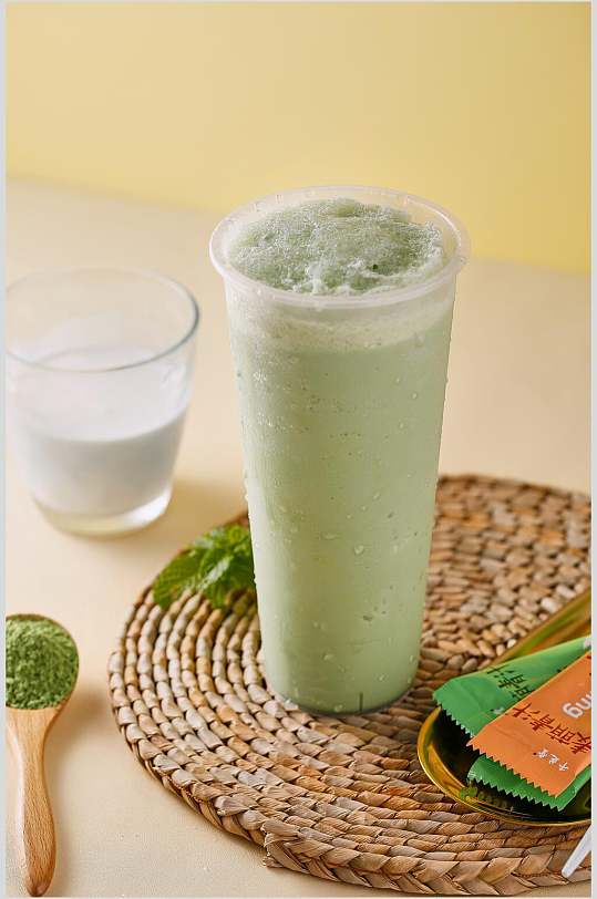夏日创意抹茶果茶摄影图片