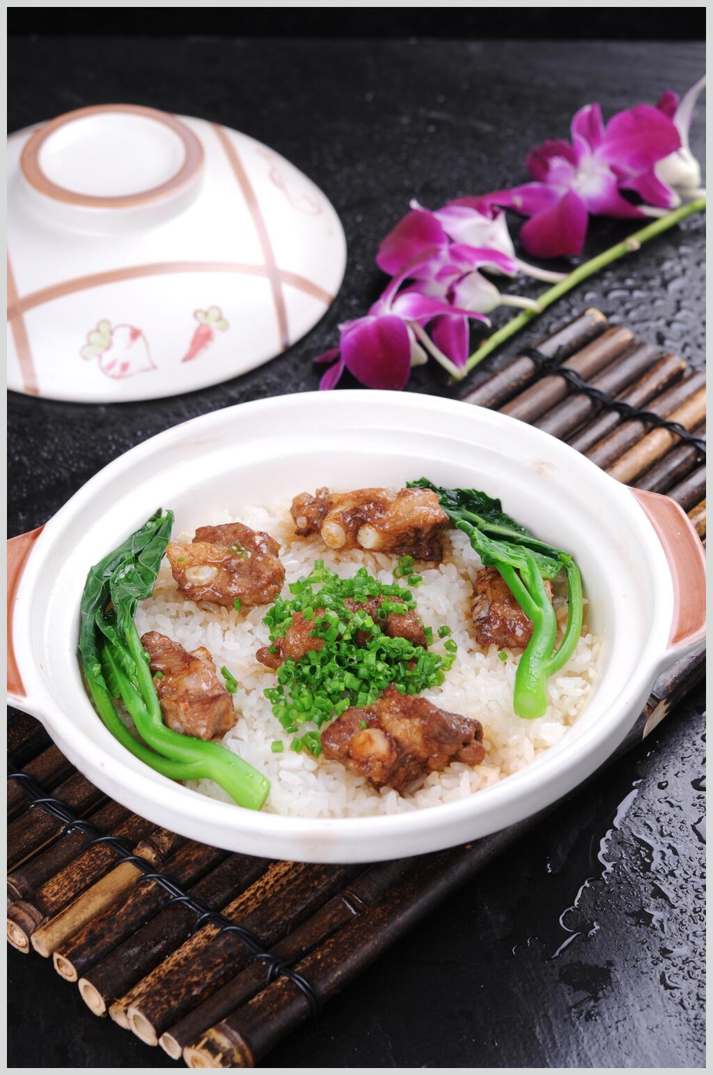 新鲜排骨青菜煲仔饭实拍图海报素材