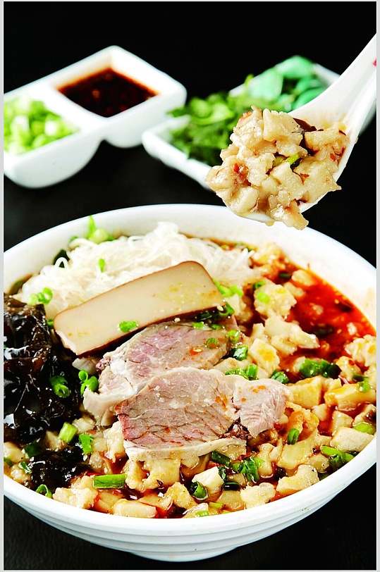 小炒牛羊肉泡馍