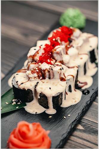 寿司美食小卷摆盘艺术摄影图