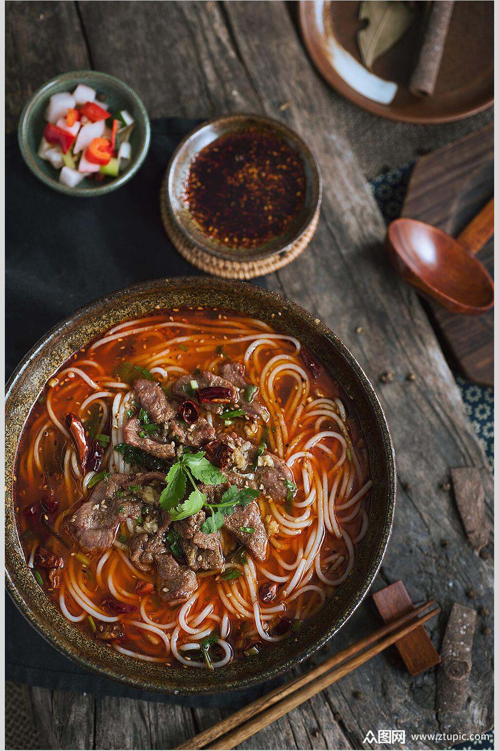 高清美食图片酱牛肉米线素材