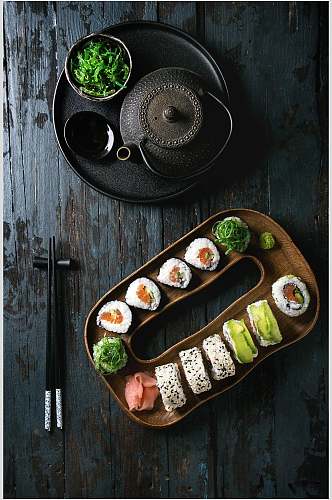寿司美食式手握寿司餐单高级视觉摄影图
