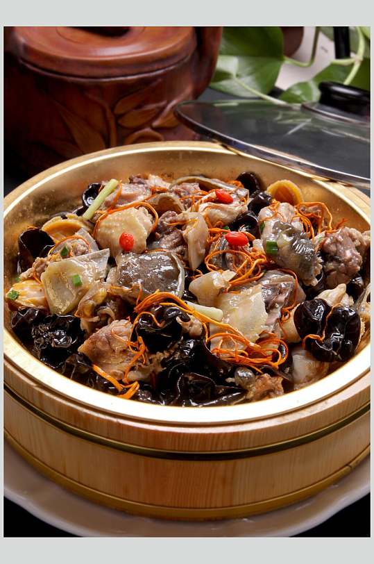 铜盘甲鱼蒸鸡