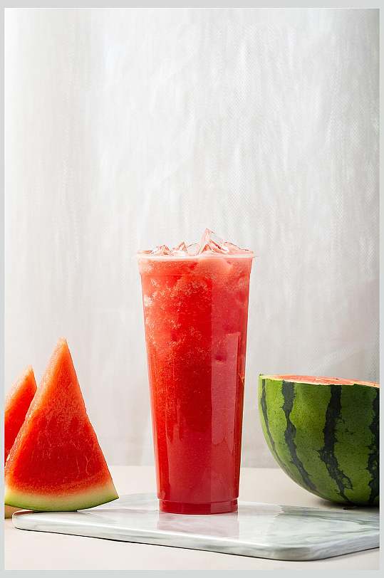 西瓜冰沙冰镇奶茶