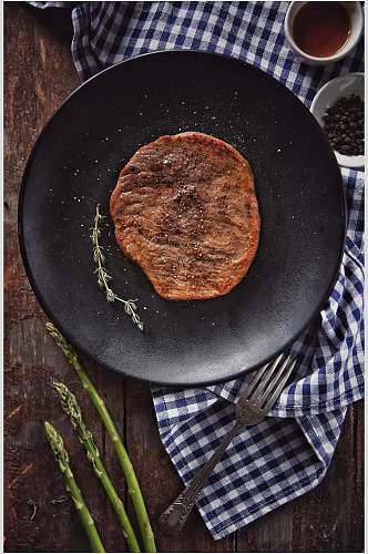 牛排实拍图简洁牛肉美食海报