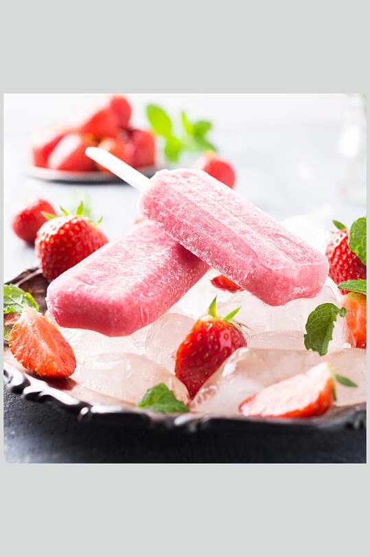 水果草莓冰棒高清摄影图