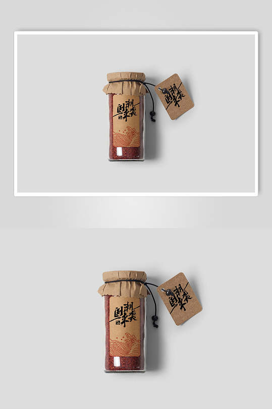 复古玻璃瓶身标签样机效果图