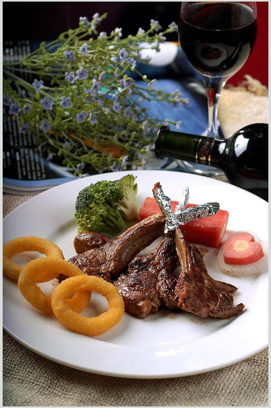 风味主食法式羊排高清图片