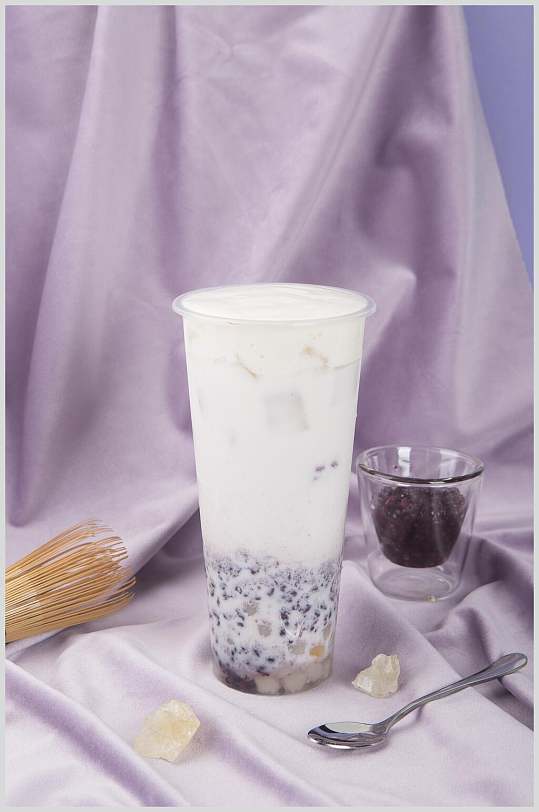 椰汁奶茶美食摄影图