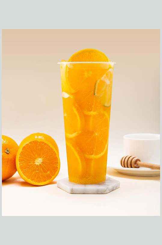 满杯鲜橙美食摄影图