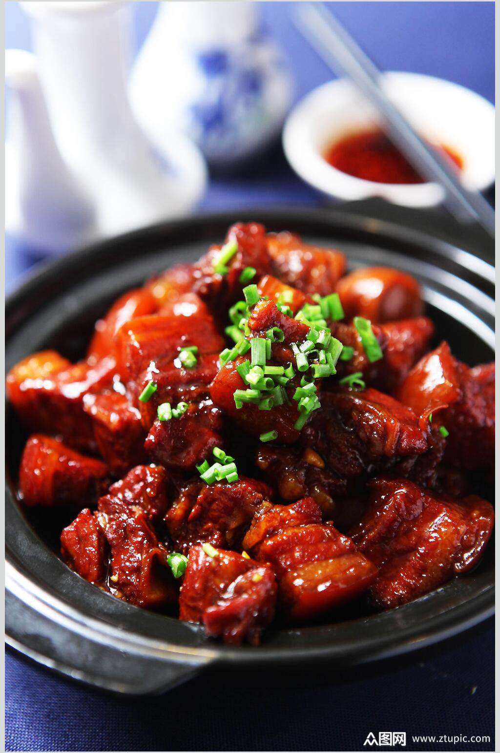 砂锅红烧肉特写图片