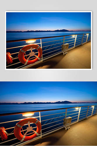 豪华游轮轮船蓝色夜景图片
