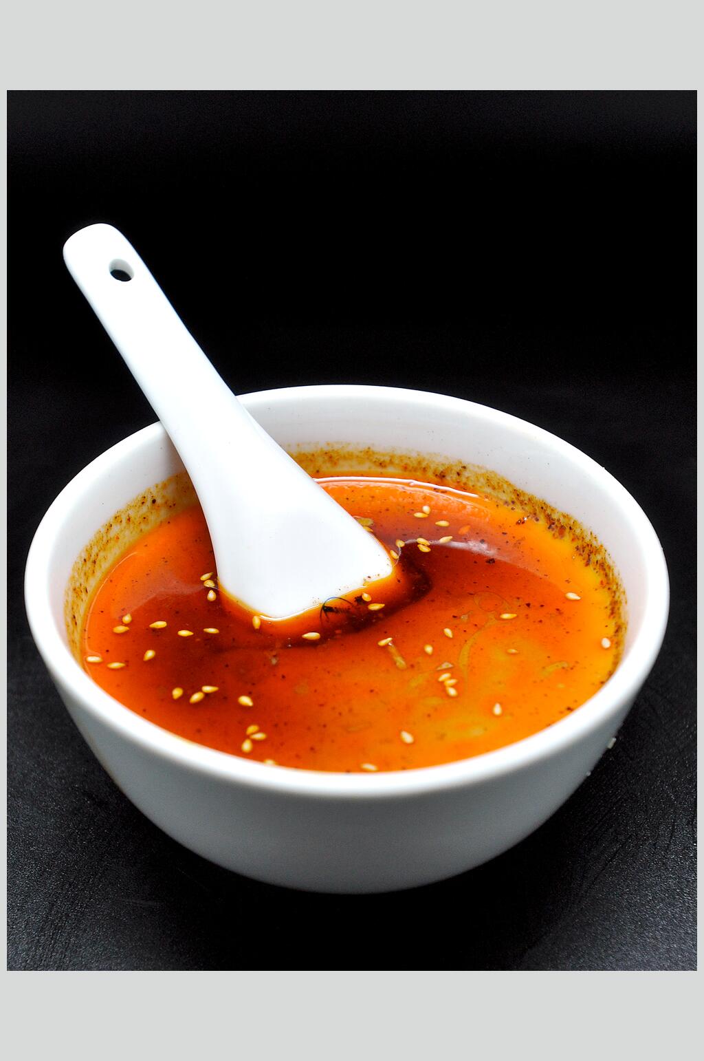 红油泼辣子咸豆花美食图片素材