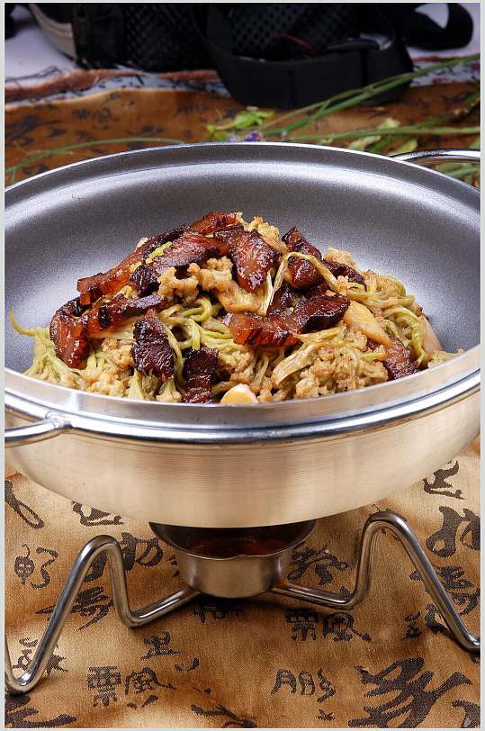 干锅花菜腊肉图片