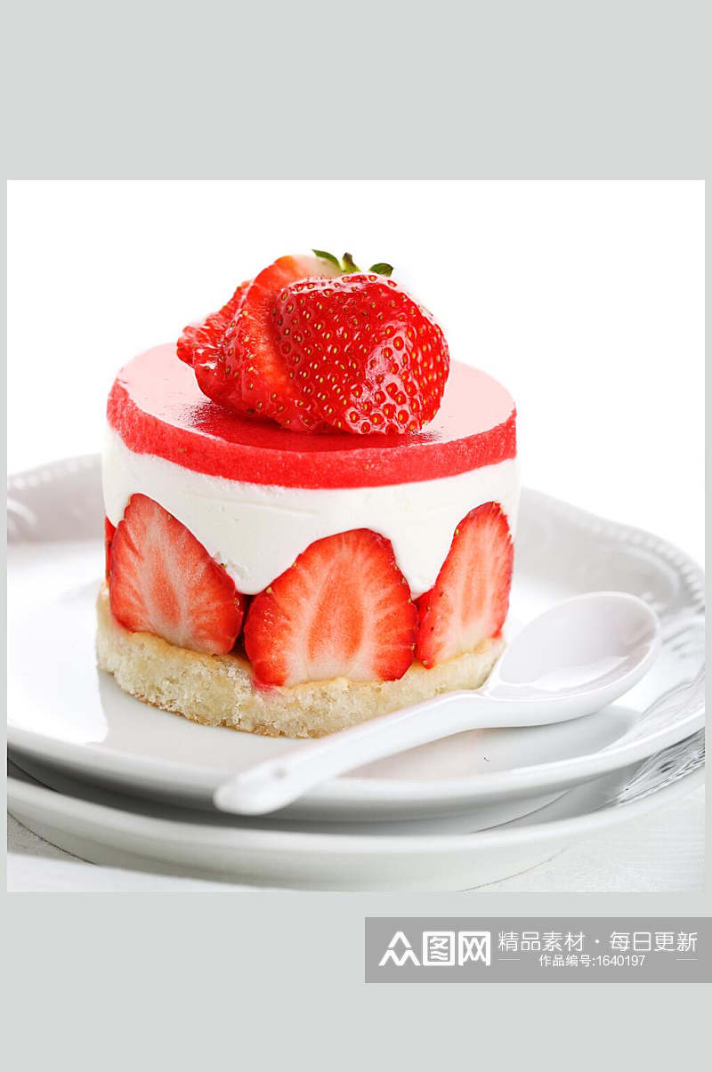 水果奶油草莓蛋糕摄影图素材