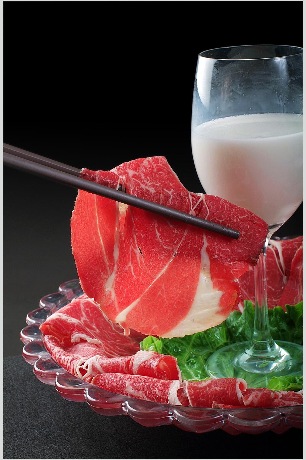 肥牛鲜奶浸肥牛餐厅美食高清图片素材