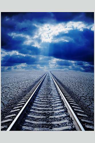 蓝色铁路风景高清图片