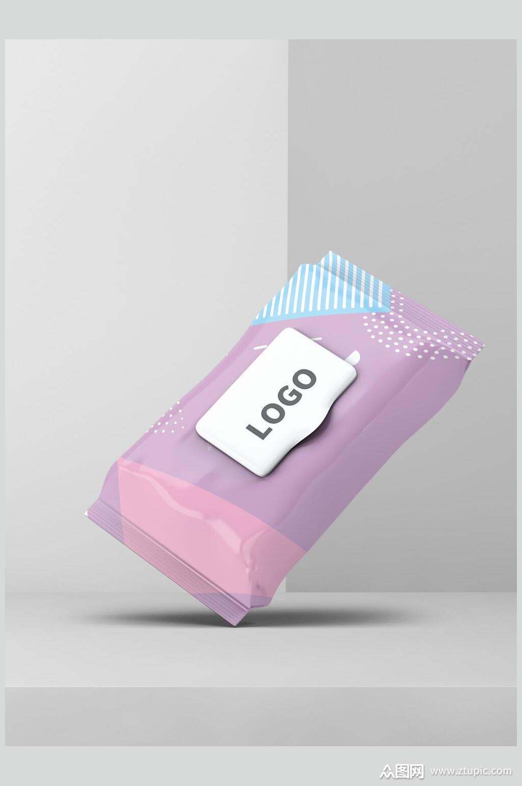 紫色渐变便携装湿纸巾样机效果图