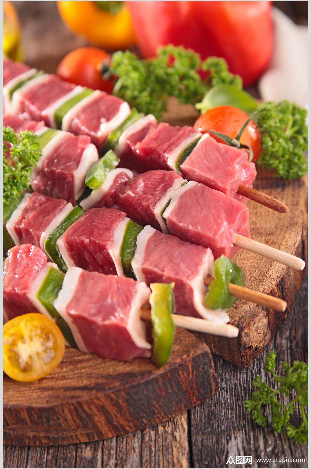 烧烤烤串牛肉粒美食图片