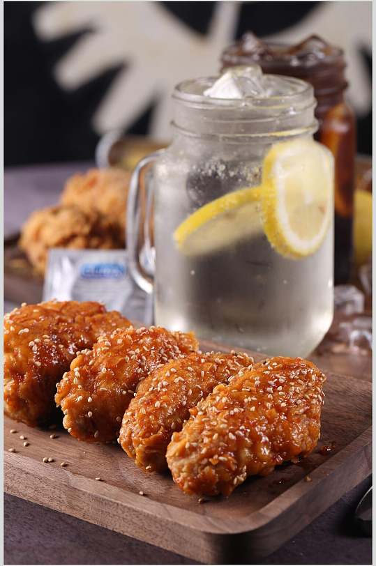 香脆韩式炸鸡美食高清图片