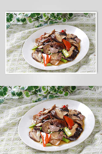 天山野蘑菇炒肉美食摄影图片