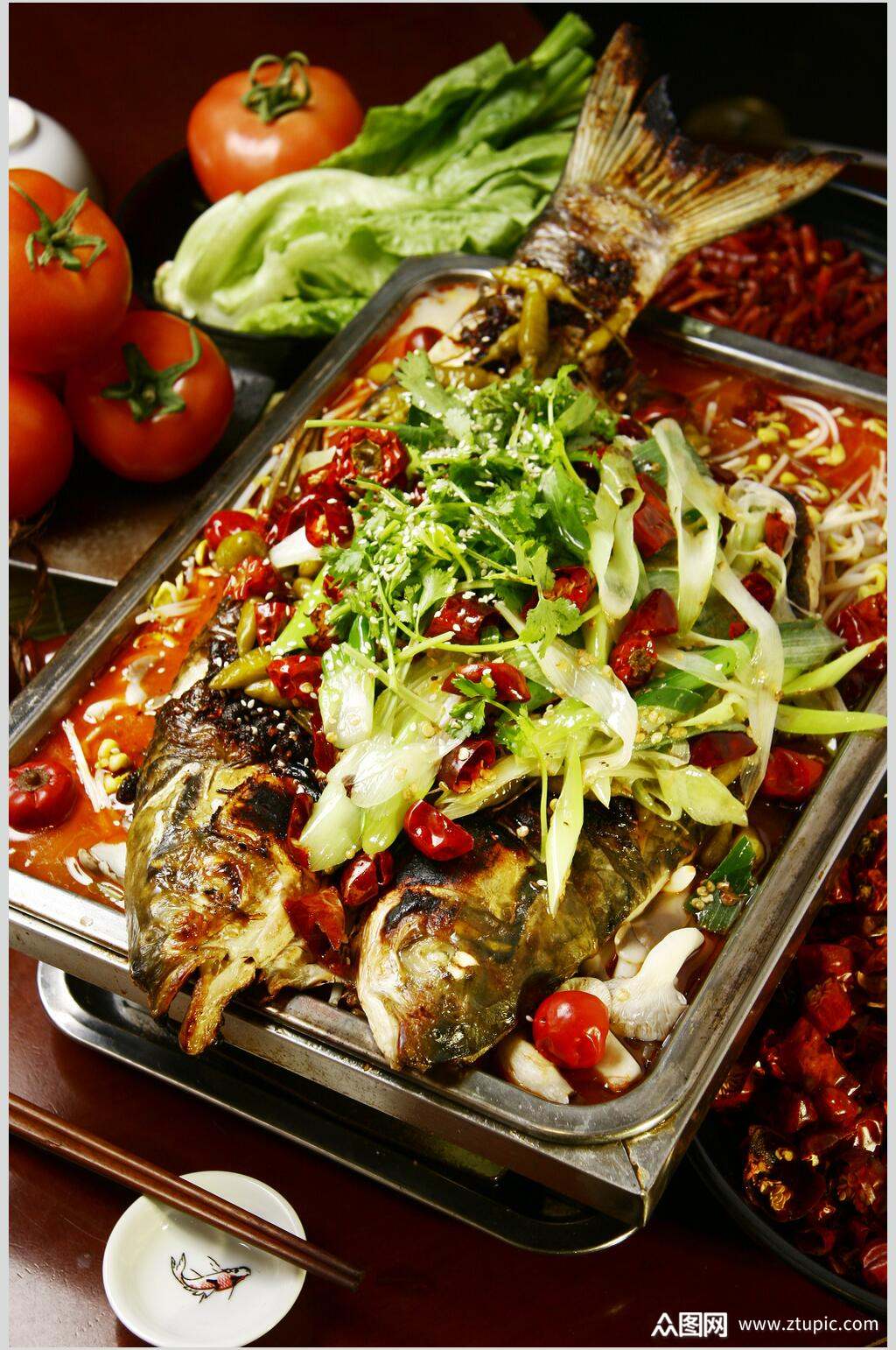 美食烤鱼摄影主题图片