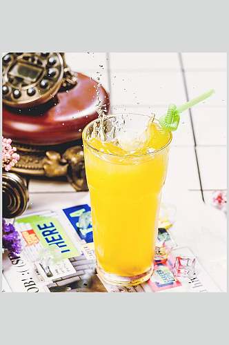 新鲜健康橙汁果汁饮料图片
