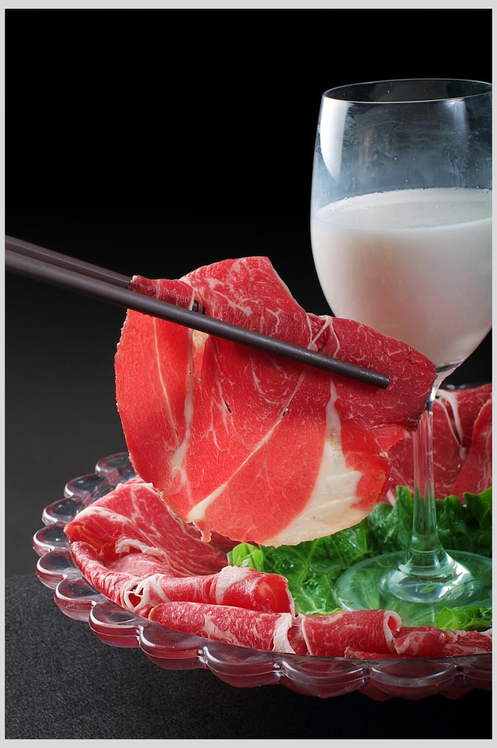 新鲜肥牛鲜奶浸肥牛美食图片素材