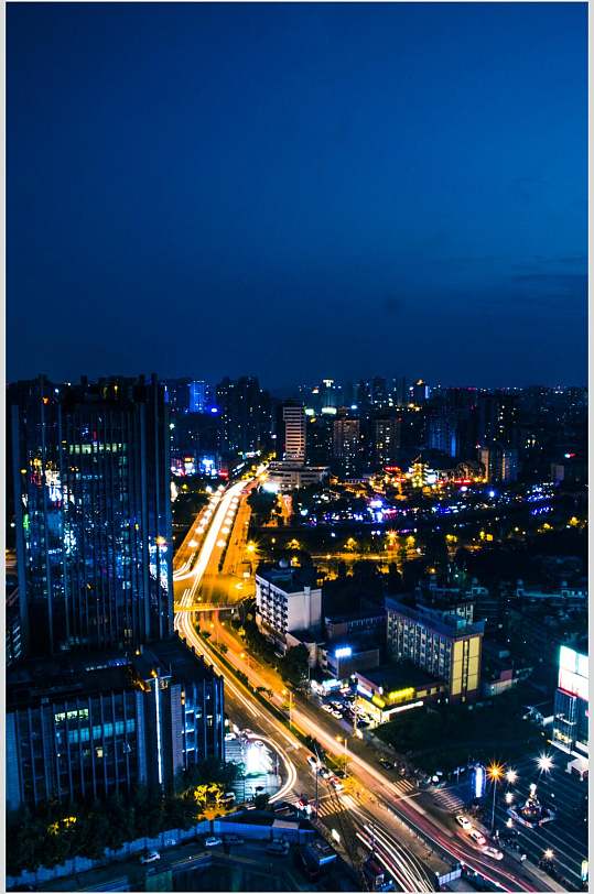 建筑城市夜景光绘车流高清图片