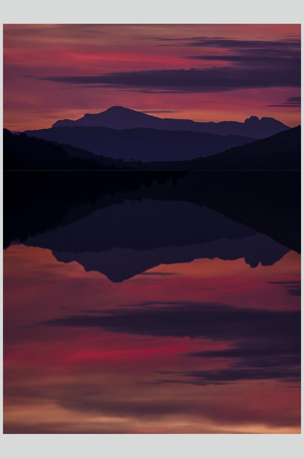 湖泊湖面风景摄影背景图片素材