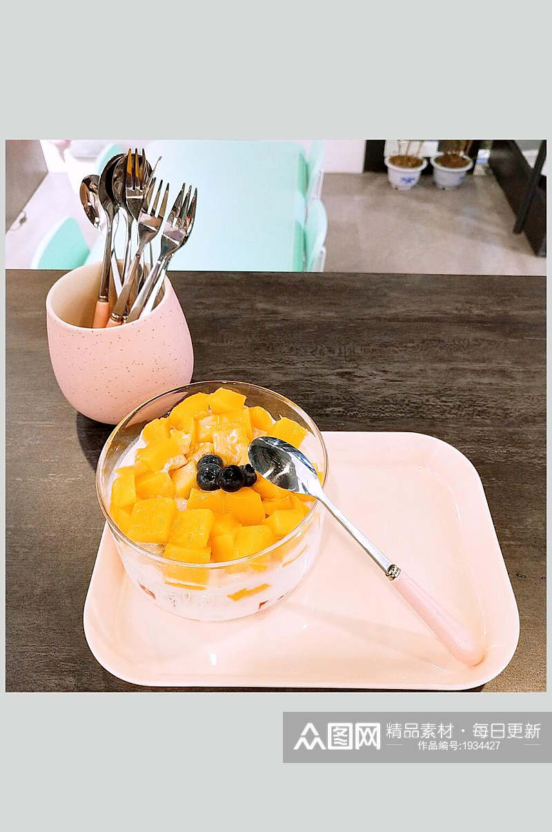 芒果鲜奶水果捞美食摄影图片素材