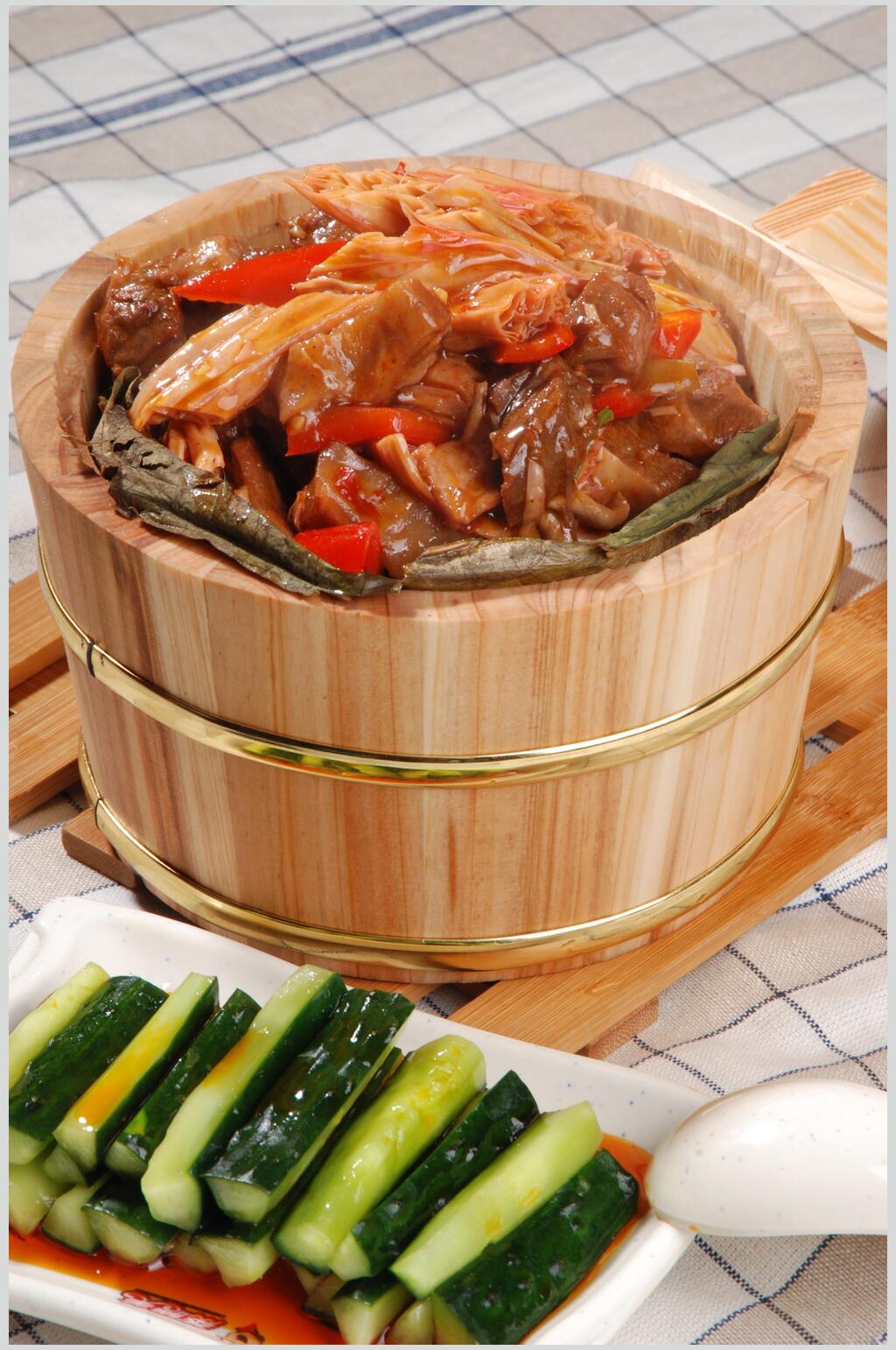 黄瓜美食木桶饭摄影图片素材