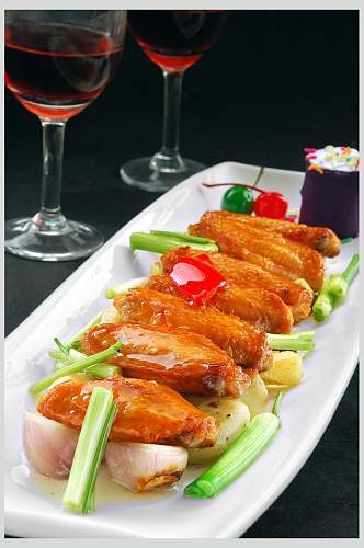 沙姜煎焗鸡中翅美食摄影图片