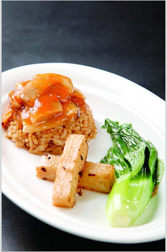 松茸菌扣饭美食高清图片