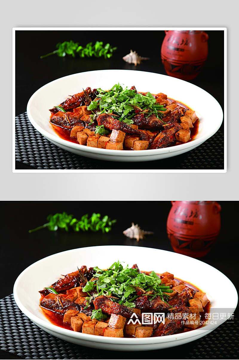 鲜香美味黄鱼焖豆腐美食食物图片素材
