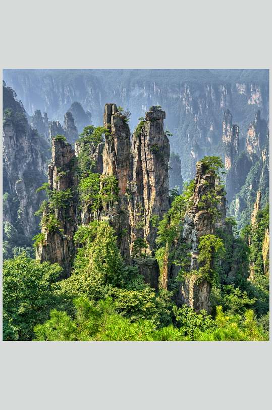 险峻山峰山脉风景图片