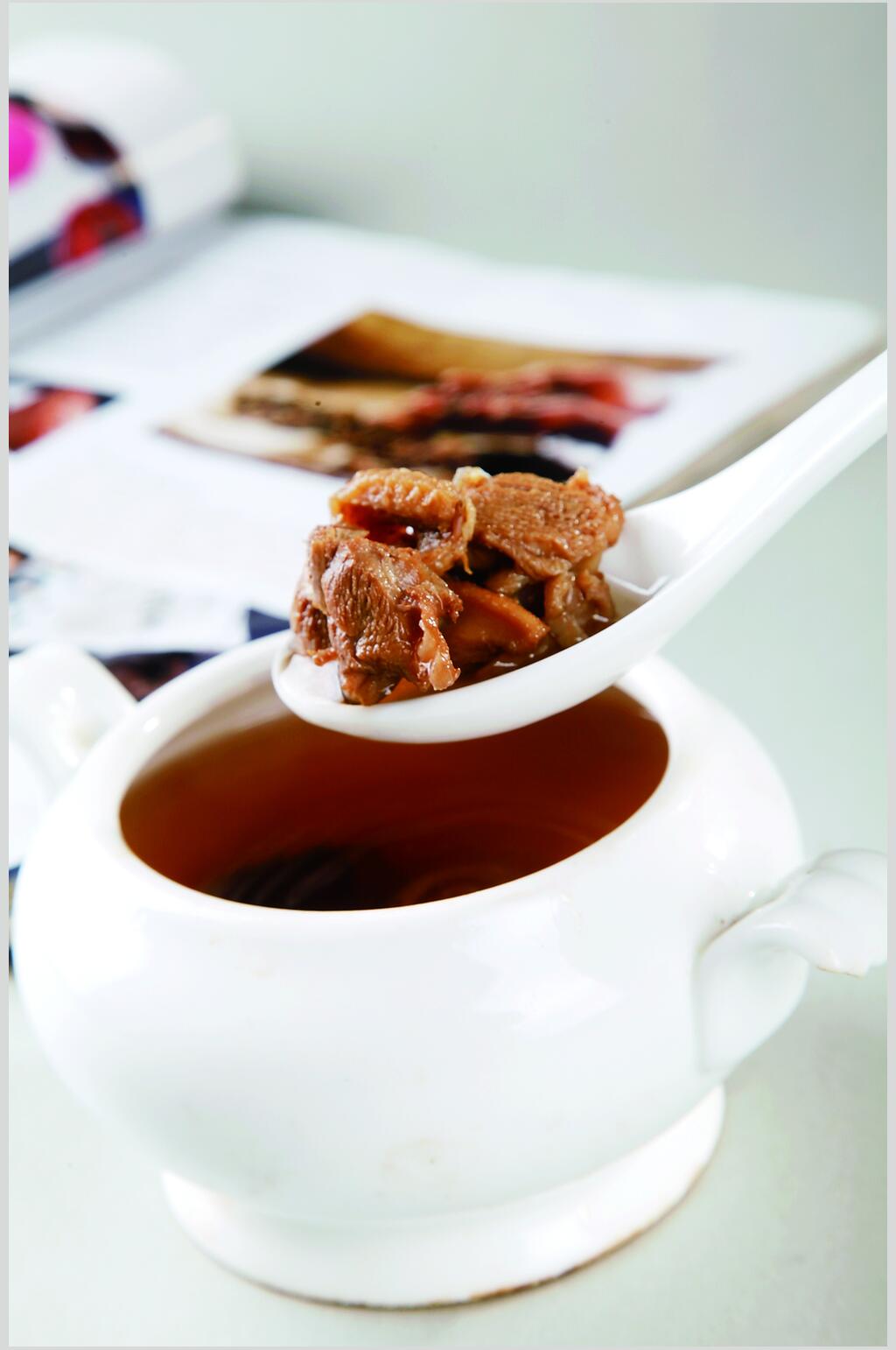 健康美味滋补老鸡汤美食图片素材
