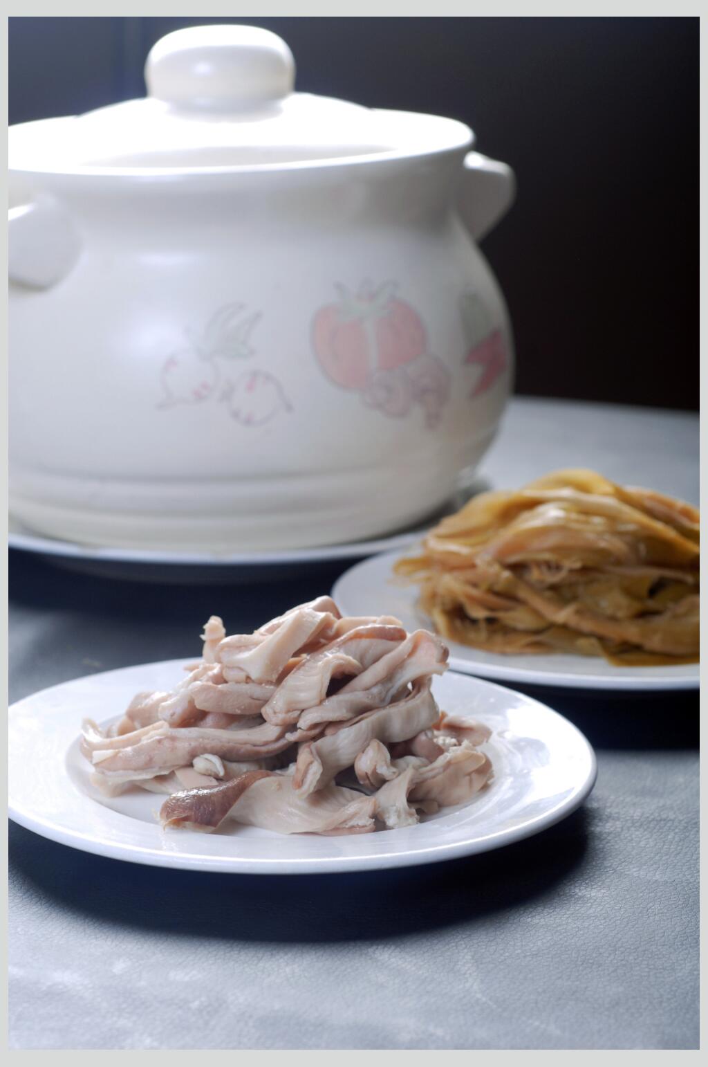 热菜霸王花炖肚条汤美食摄影图片素材