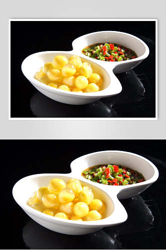 烧椒鹌鹑皮蛋美食摄影图片