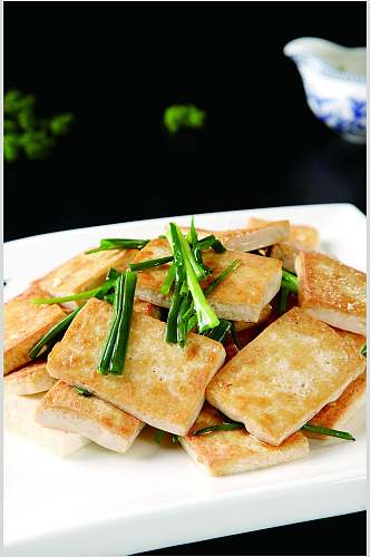 香葱煎豆腐美食食品图片