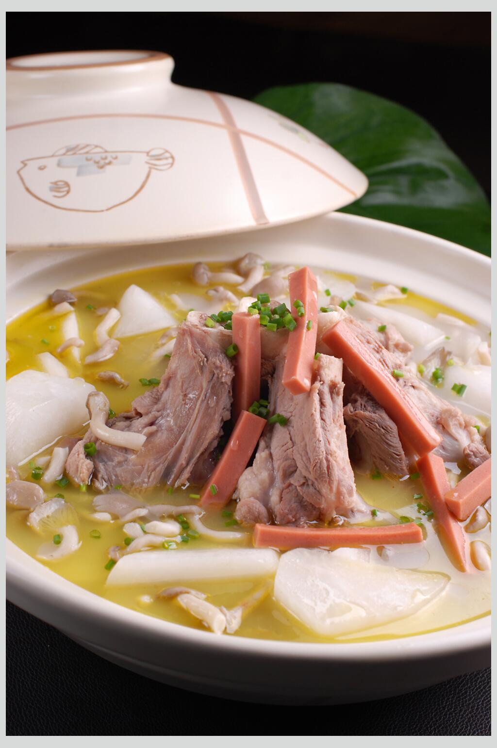 三鲜钙骨汤美食摄影图片素材