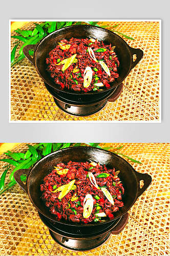 香辣美味干锅鸭杂美食摄影图片