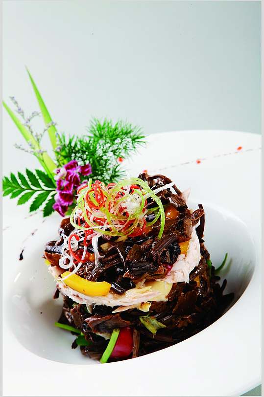鲜茶菇嫩肉丝美食摄影图片